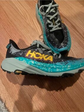 HOKA SPEEDGOAT Women’s Teal and Black Trail Running Shoes with Yellow Logo